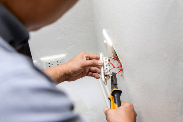 Best Emergency Electrical Repair  in Arnold Line, MS
